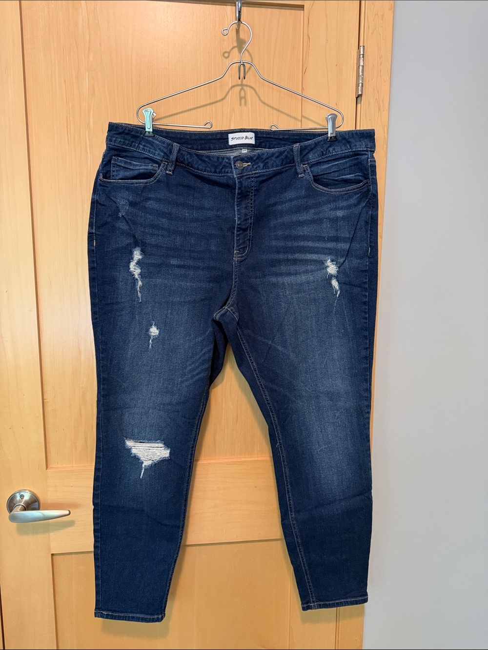 Studio Blue Aranza Mud Rise Distressed Cropped Skinny Jeans